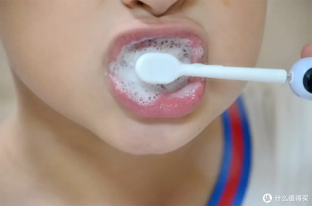 十娃九蛀，要孩子认真刷牙老大难！试试这把有刷牙报告、漏刷提醒的儿童手动牙刷