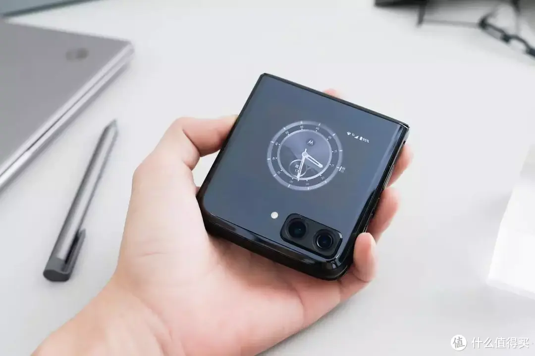 moto razr 2022折叠屏手机好不好用？体验数周后，这几点有必要告诉你