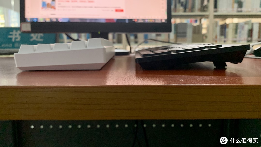 图书馆猿のReadson 有线机械键盘 简单晒