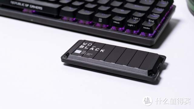 WD_BLACK×剑网3联名“万象江湖小黑盒“，P40游戏固态移动硬盘开箱