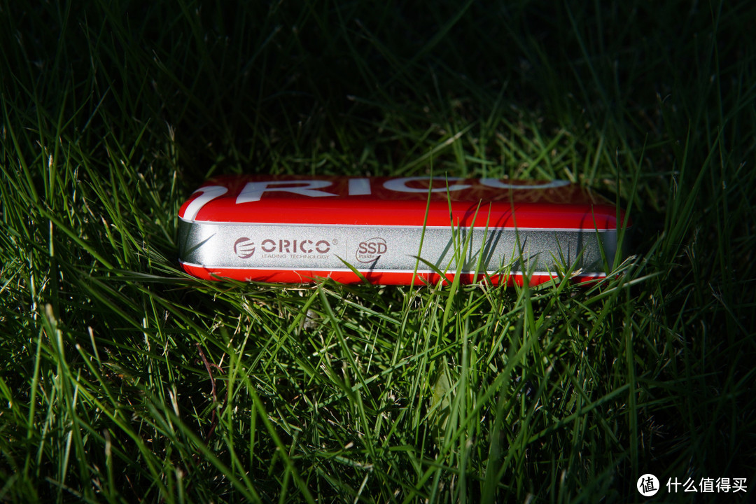 极速存储，大肚能容——ORICO USB4 潮牌固态移动硬盘