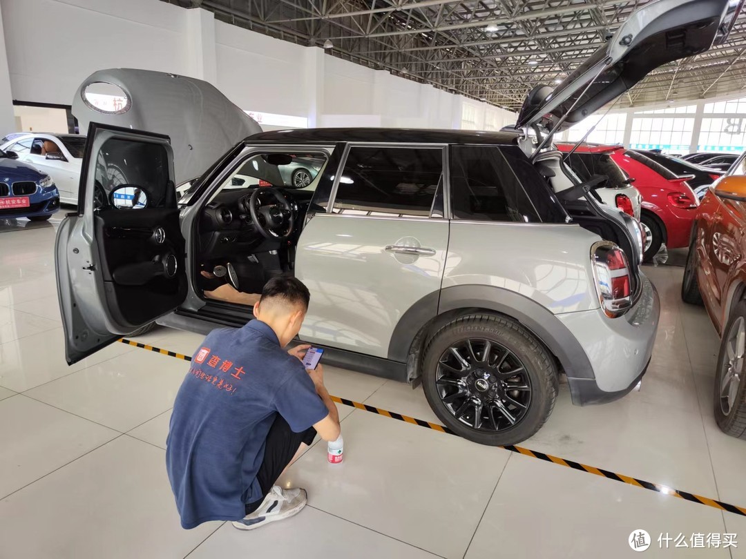 四年才1.2万公里？我在闲鱼买了辆二手mini“准新车”，血泪经验教你“揪出”事故车