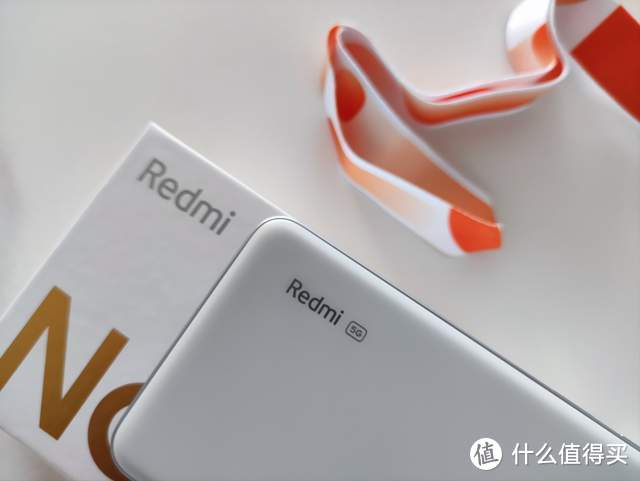 “奶盐白”新配色，Redmi Note 11T Pro上手测评之外观篇