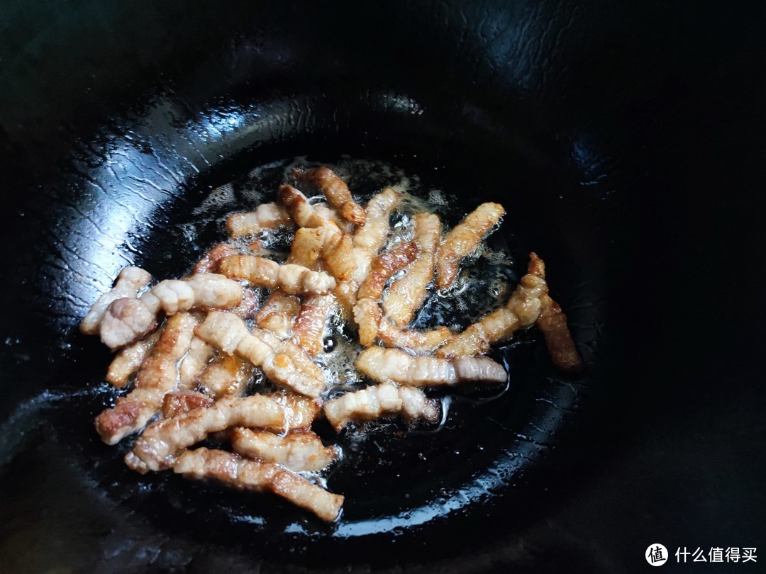 半小时吃上丰富的一餐——奥尔良烤鸡翅配五花肉蔬菜焗饭