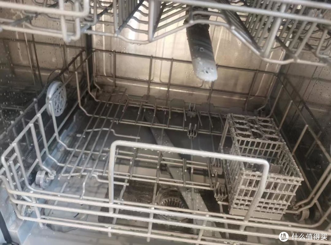 洗碗机究竟要不要安装？我用过一年后，来说一说感受