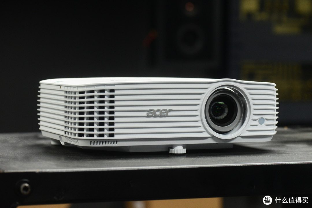 绝对不"辣眼睛"的投影机|acer(宏碁)e8630 4k亮彩投影机评测
