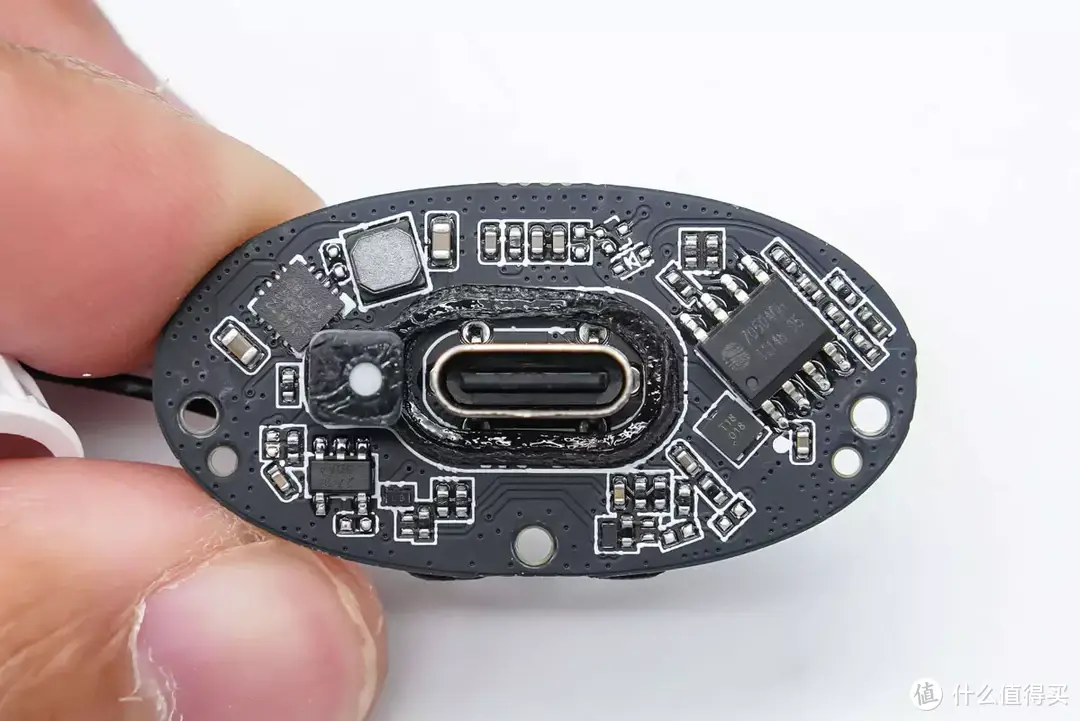 OPPO ENCO Air2i真无线耳机拆解，10mm复合镀钛振膜动圈，AI深度通话降噪