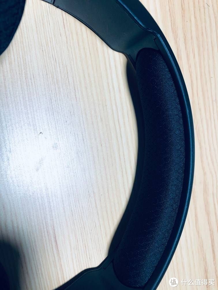 多样连接的头戴式游戏耳机，双飞燕MR710上手体验。