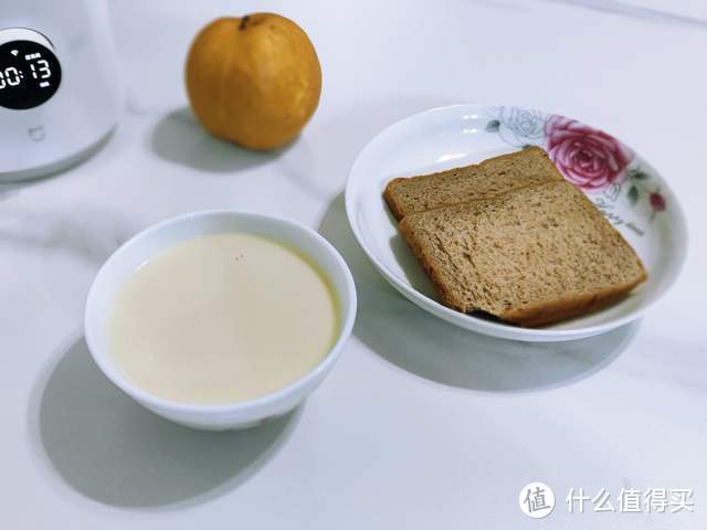 米家智能小破壁料理机：能干豆直打又能榨果汁，实现冷/热饮自由