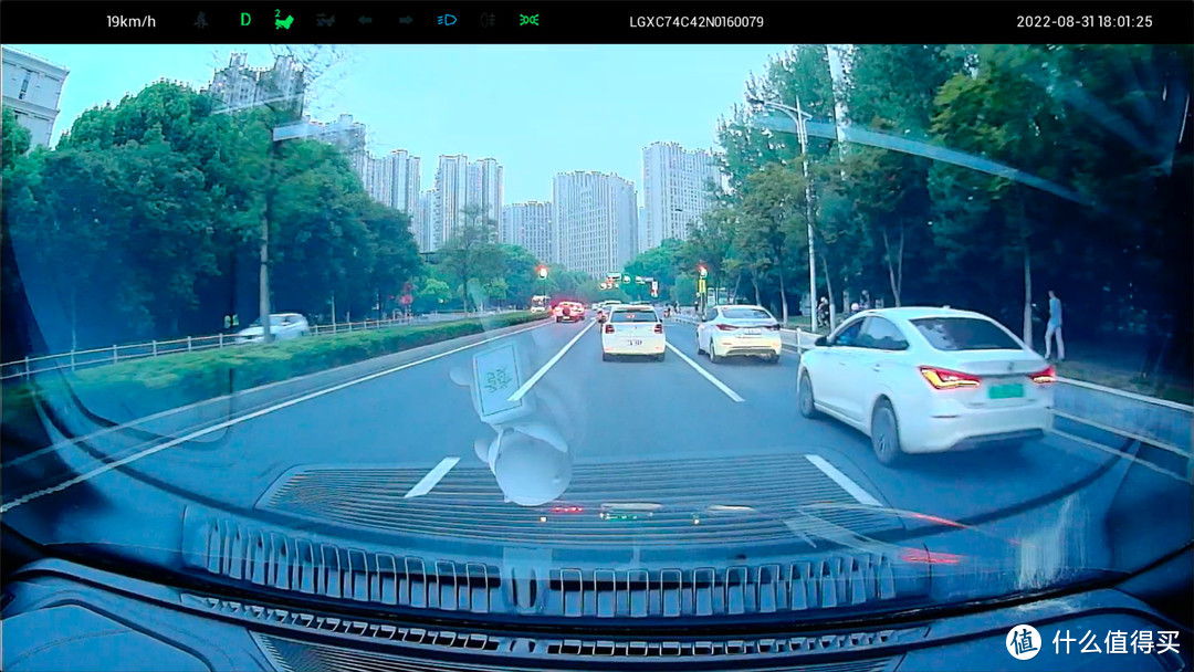 自带碰撞提醒，4K高清录制——佑途行车记录仪