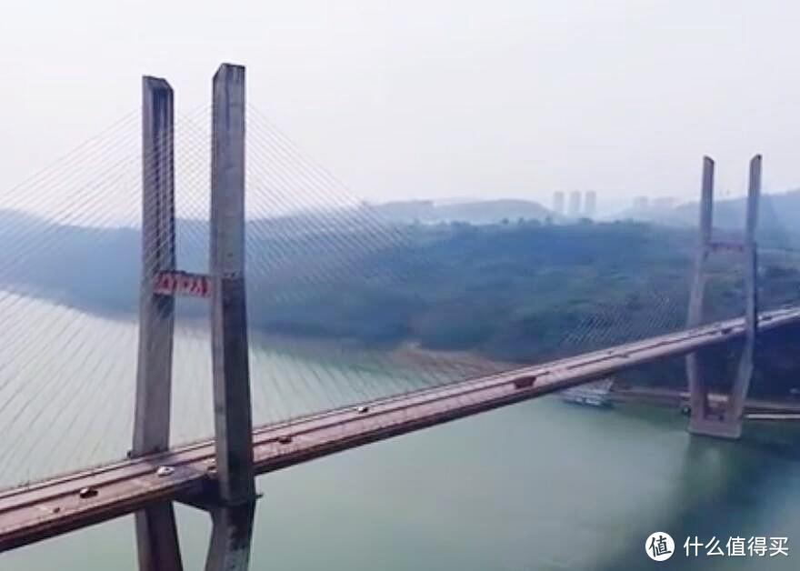 山水桥都，看重庆！李渡长江大桥，改变了涪陵的发展格局