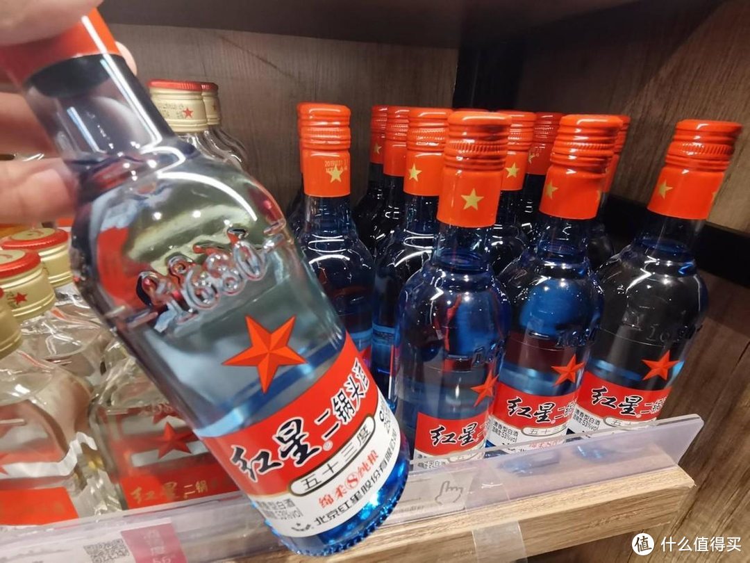 为什么中年人格外爱喝白酒？一名45岁的酒友坦露心声，太真实了，附白酒清单