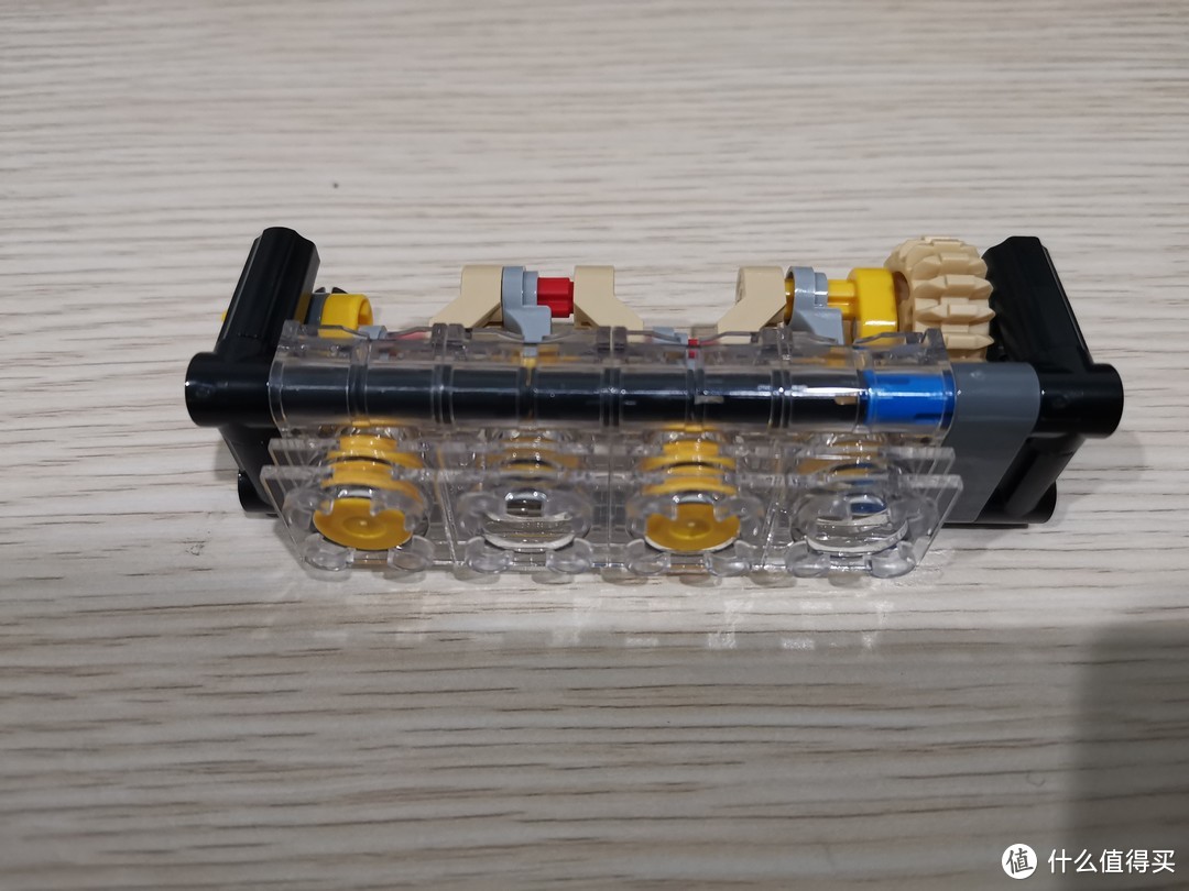 LEGO 机械组系列 42130 宝马摩托车M1000RR 最还原摩托车 评测