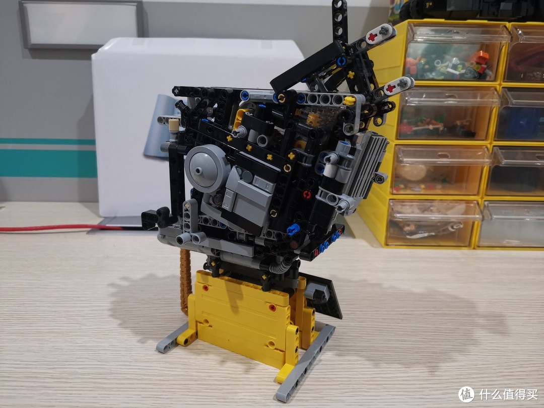 LEGO 机械组系列 42130 宝马摩托车M1000RR 最还原摩托车 评测