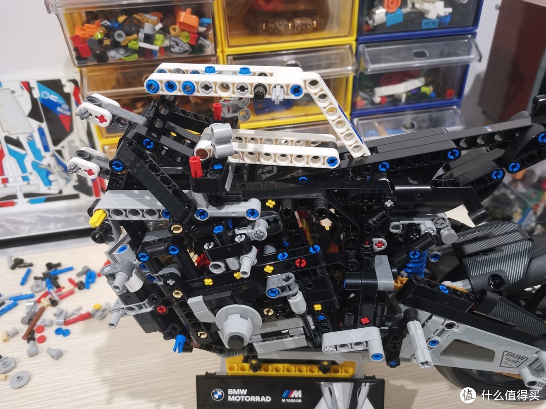 LEGO 机械组系列 42130 宝马摩托车M1000RR 最还原摩托车 评测