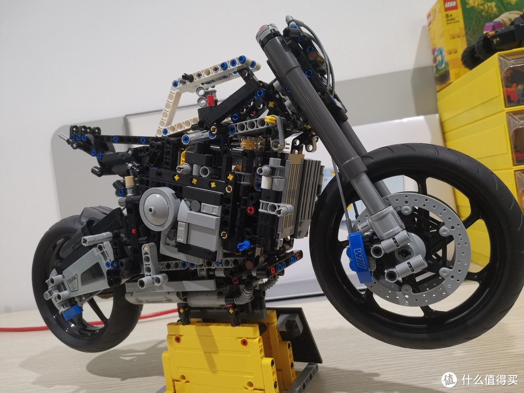 LEGO 机械组系列 42130 宝马摩托车M1000RR 最还原摩托车 评测