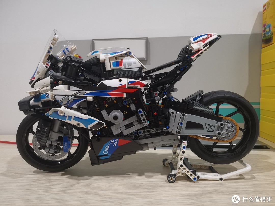 LEGO 机械组系列 42130 宝马摩托车M1000RR 最还原摩托车 评测