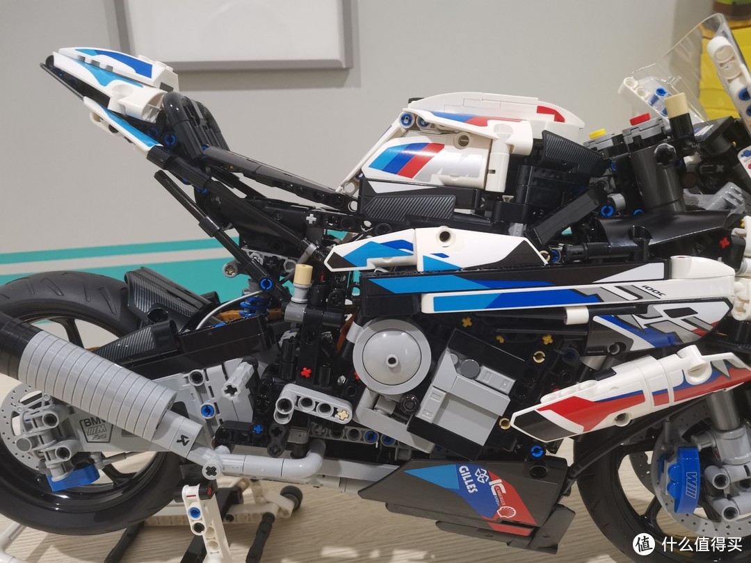 LEGO 机械组系列 42130 宝马摩托车M1000RR 最还原摩托车 评测