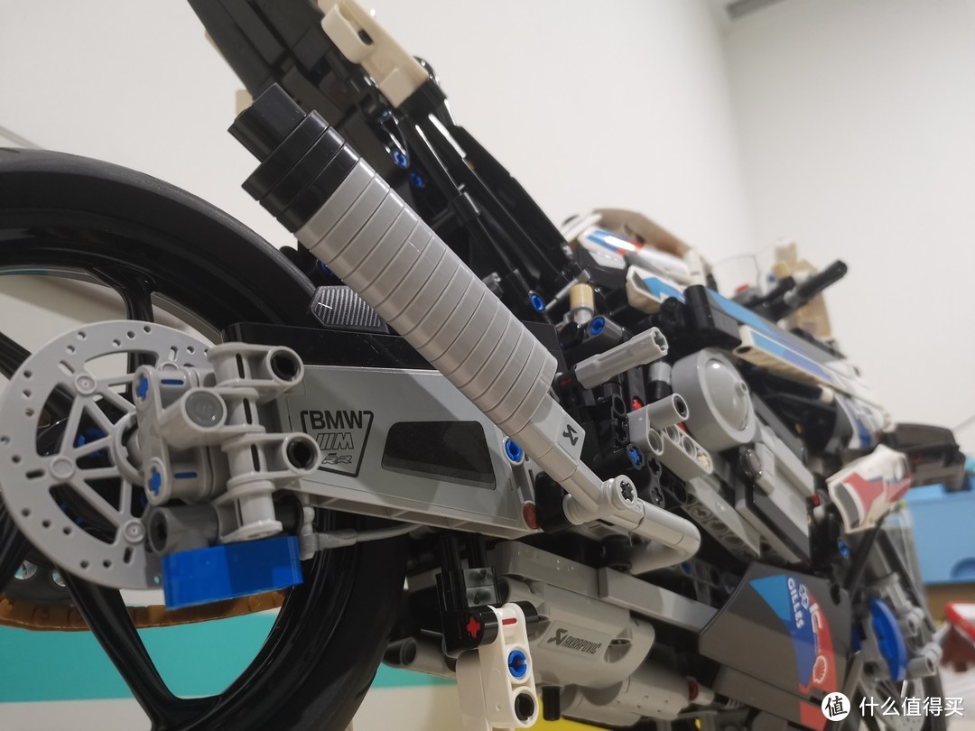 LEGO 机械组系列 42130 宝马摩托车M1000RR 最还原摩托车 评测