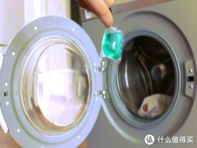 洗衣粉和洗衣液哪个好用？对比后才知道，真实“差距”有多大！