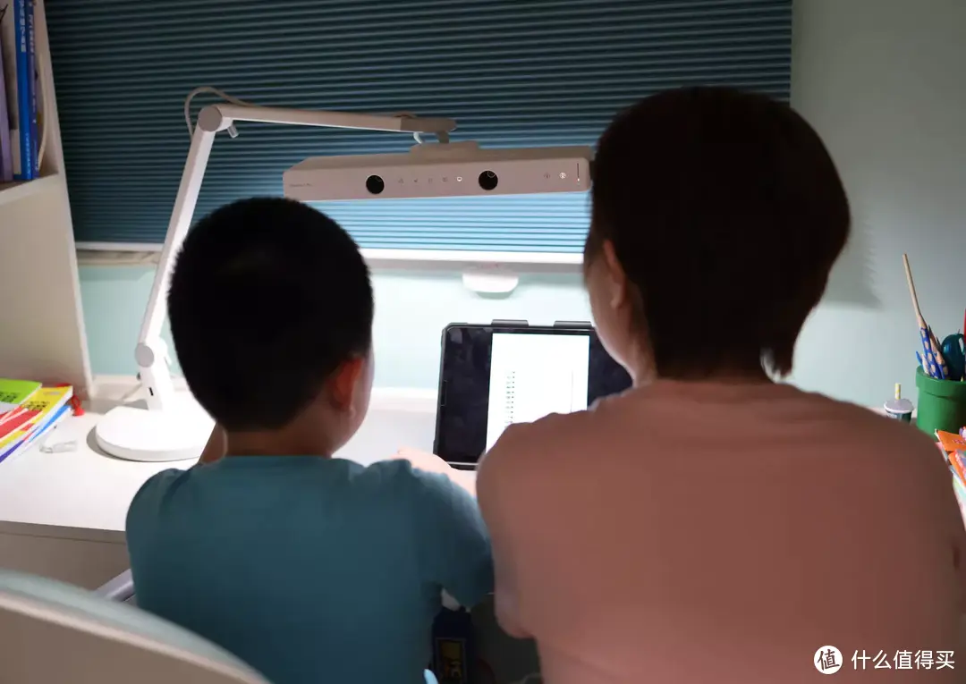 选一个会照顾你孩子的智能台灯，明基MindDou 2 plus升级款坐姿提醒智能台灯