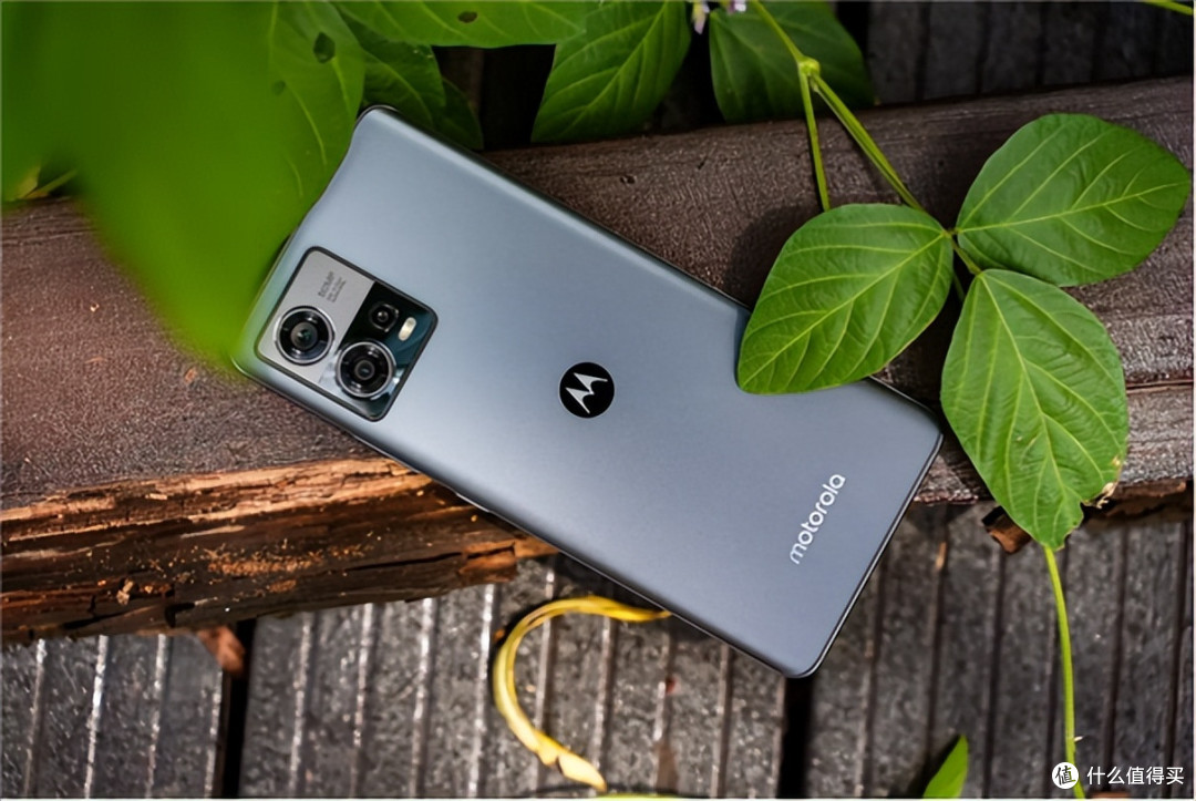 摄影师多图力荐年轻人的第一款退烧手机motos30pro上手实测