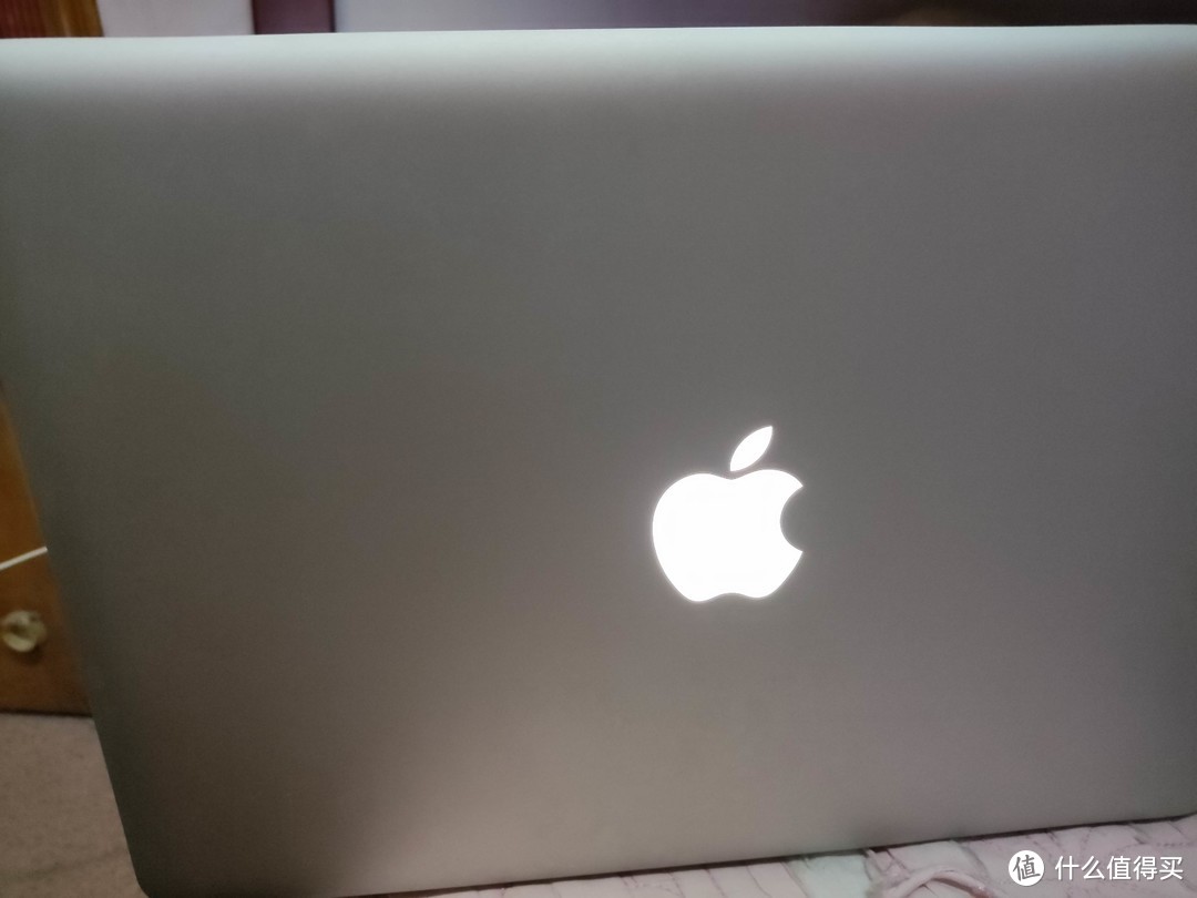 最后一代能亮灯的MacBook Pro？