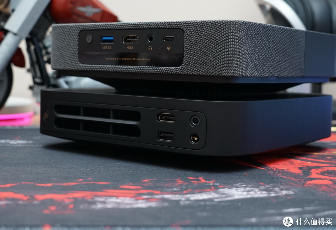 既生瑜何生亮?更小,更强!峰米S5激光投影仪 VS 极米 NEW Z6X