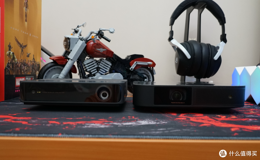 既生瑜何生亮?更小,更强!峰米S5激光投影仪 VS 极米 NEW Z6X