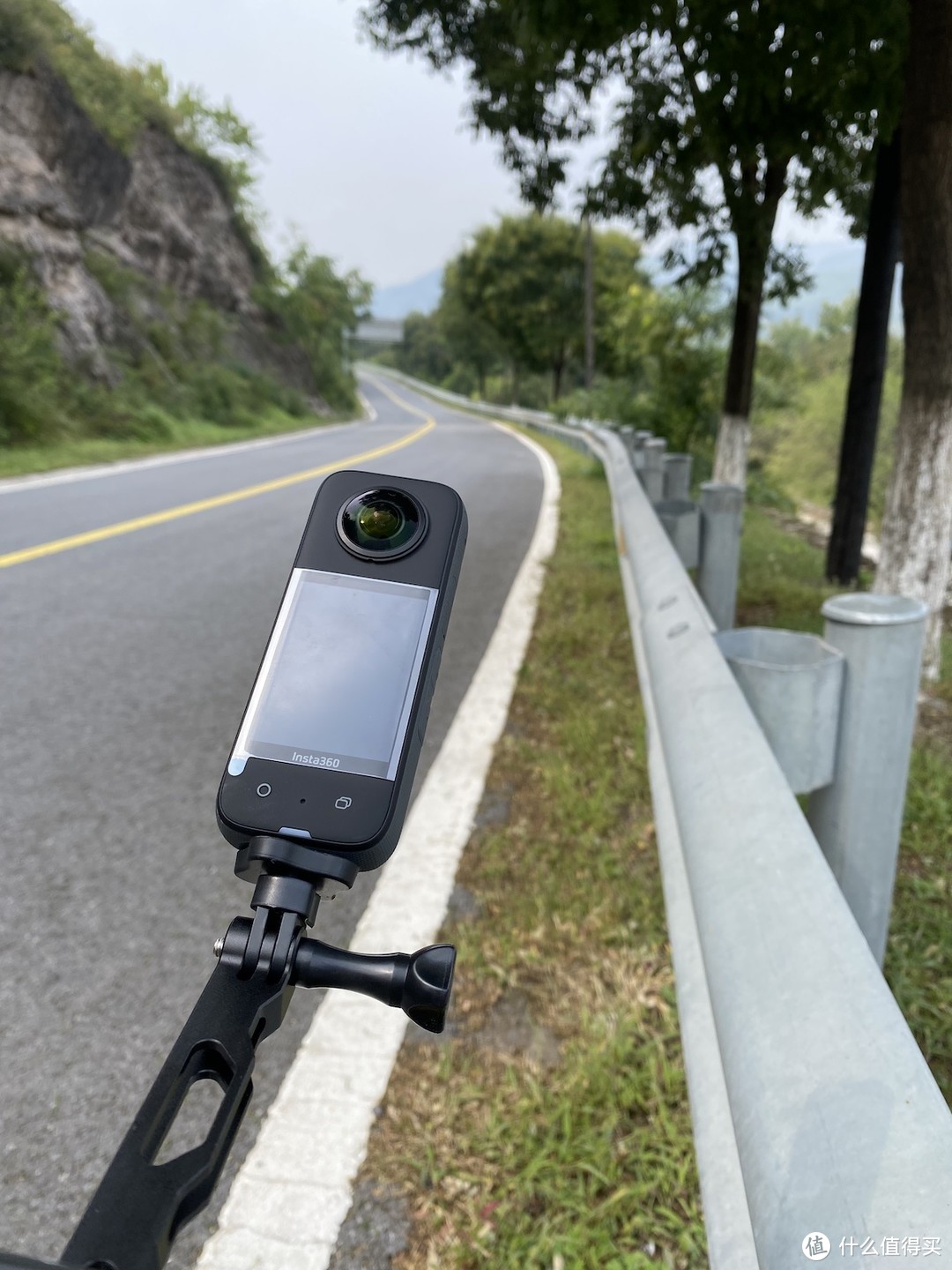 强过4台GoPro？影石insta360 X3 全景运动相机首发骑行评测