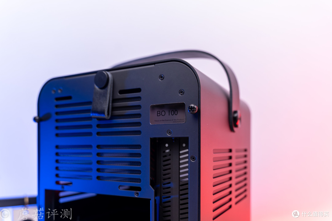 小巧精致,性能强大,乔思伯bo100手提便携式mini itx机箱 装机体验