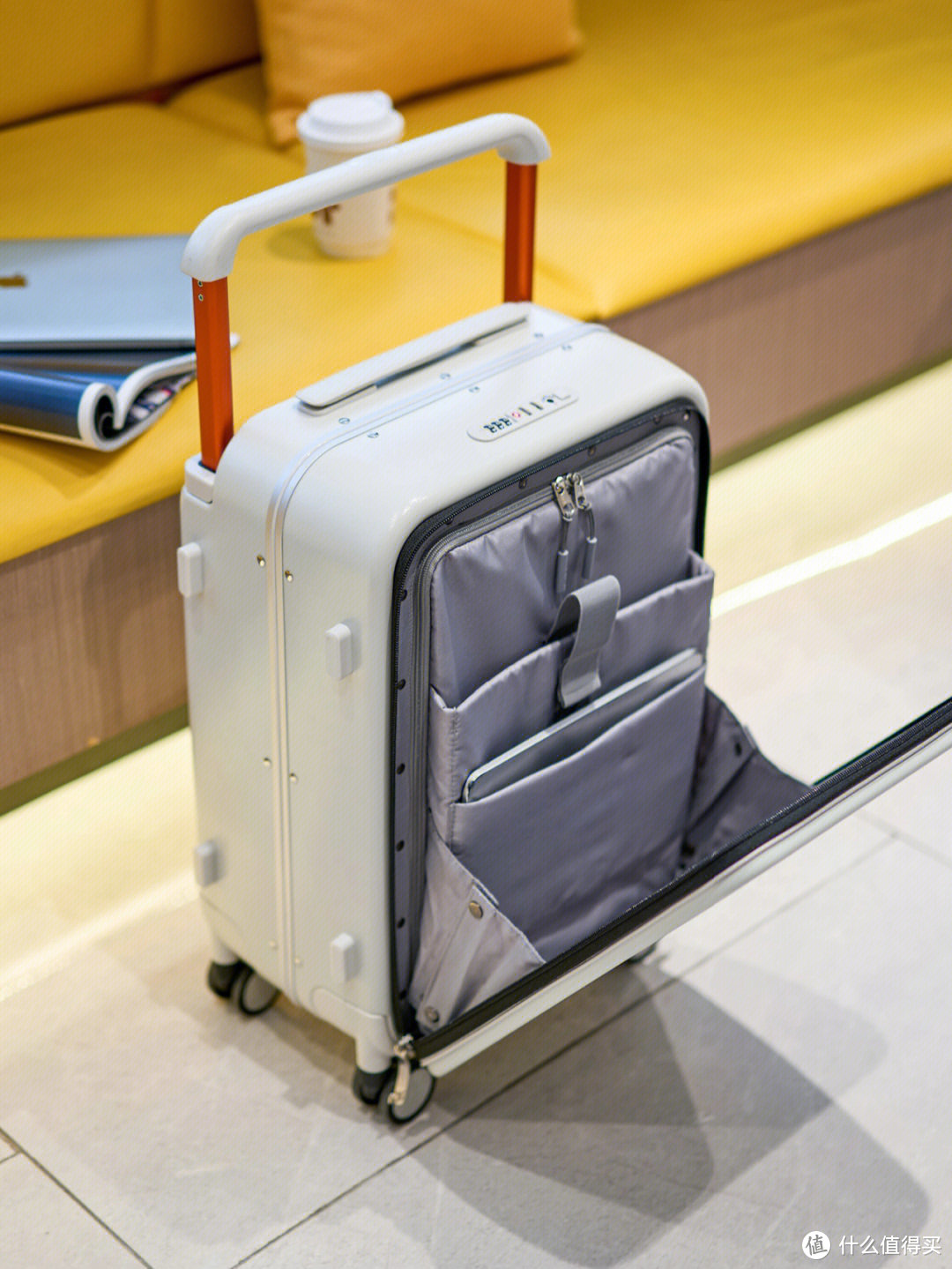 行李箱为功能设计和颜值外观