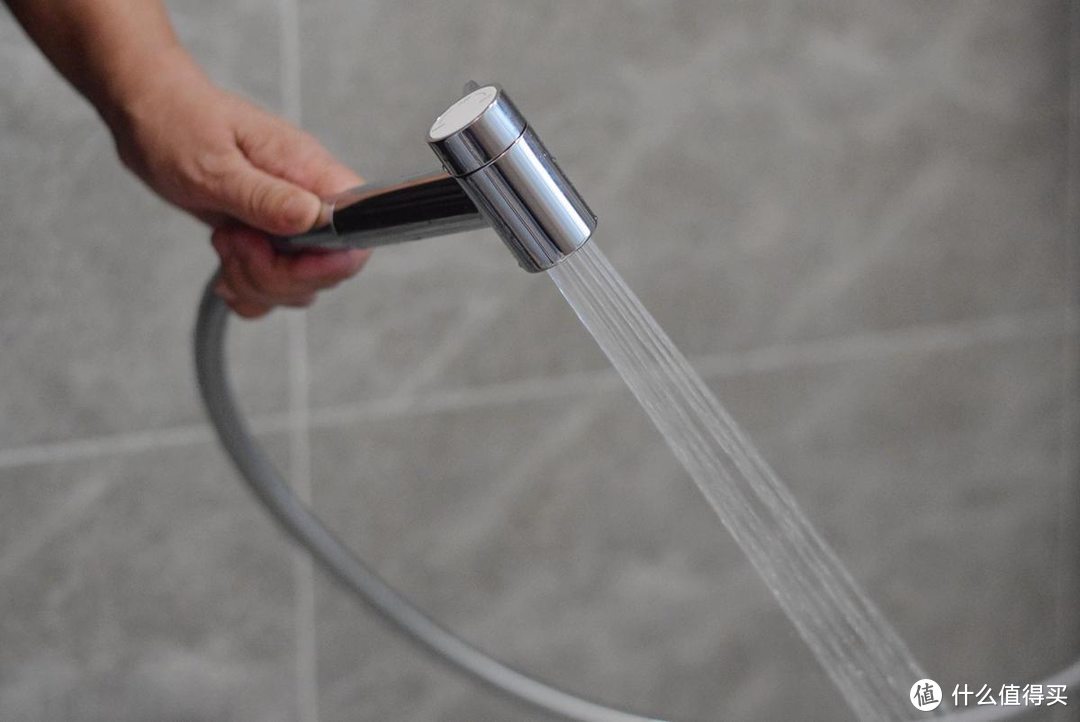 抽拉式设计+增压出水，小米卫浴新品体验评测