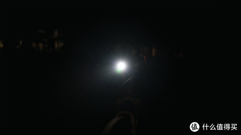 骑行必备，持久照明-迈极炫SF1800自行车前灯