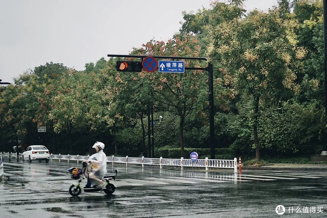 这条小马路，是无数躺平青年的快乐老家