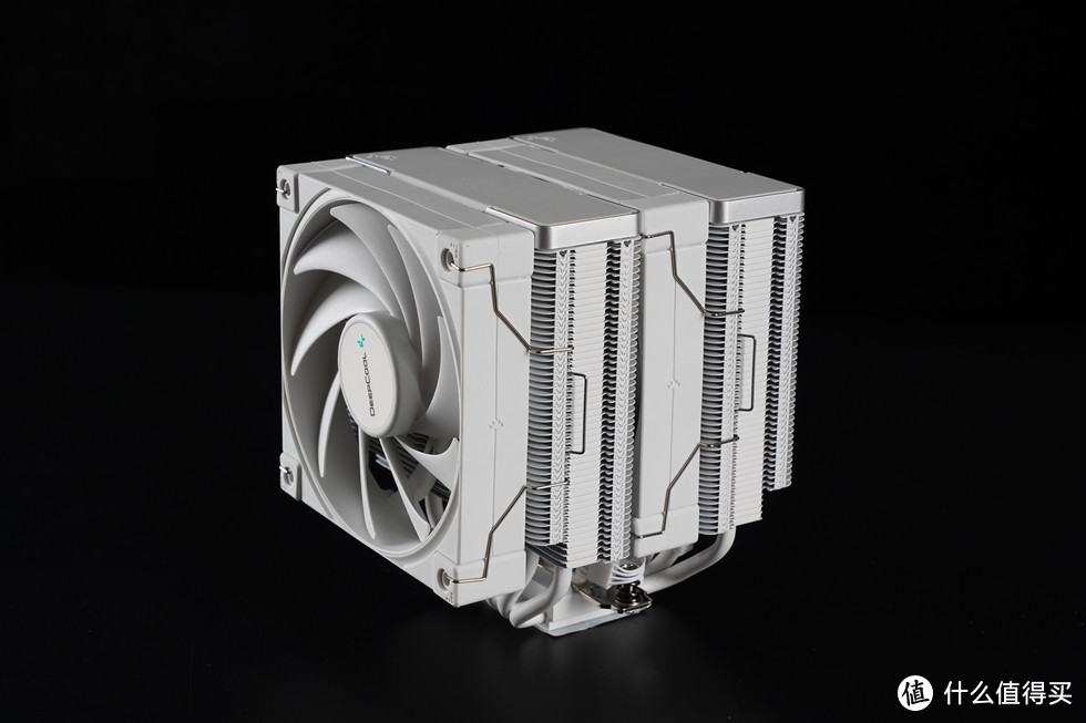 Fractal Design— PopAir机箱+ROG Z690 DDR4吹雪装机体验 