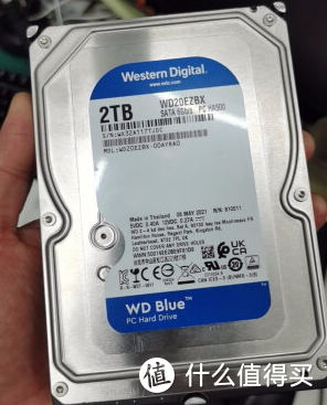 西部数据(Western Digital)蓝盘 2TB SATA6Gb/s 256MB 7200RPM 台式机械硬盘杠杠滴