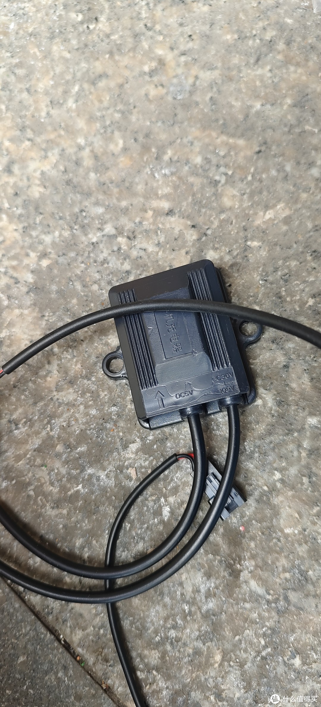 雅迪安装USB手机充原装电口/电瓶车增加充电器/摩托车电动自行车车载手机原厂正品配件充电口