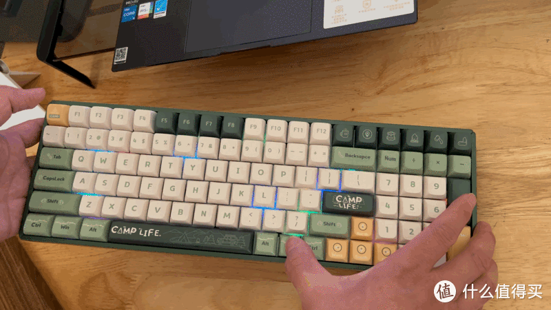 高颜值+好手感=码字利器——IQUNIX F97露营无线三模机械键盘