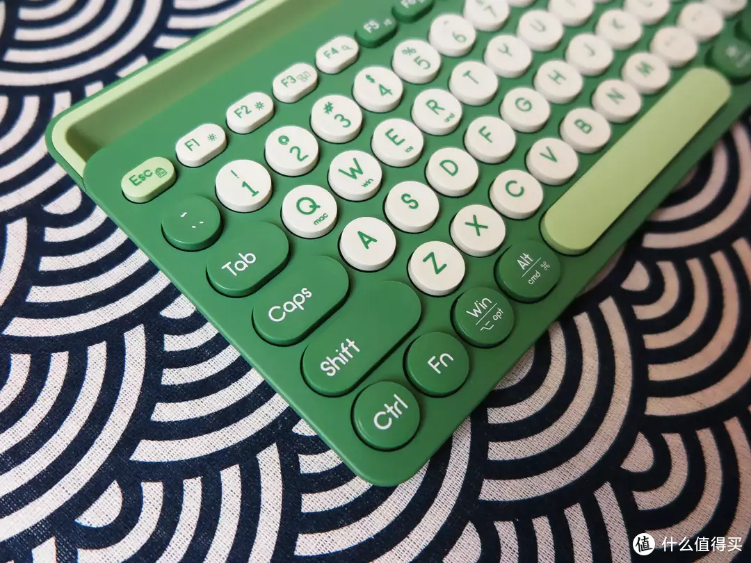 三模全能，只此青绿，无线键盘里的颜值担当