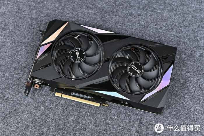 变脸熊猫——华硕ROG Z690G+九州风神魔方CH370装机展示