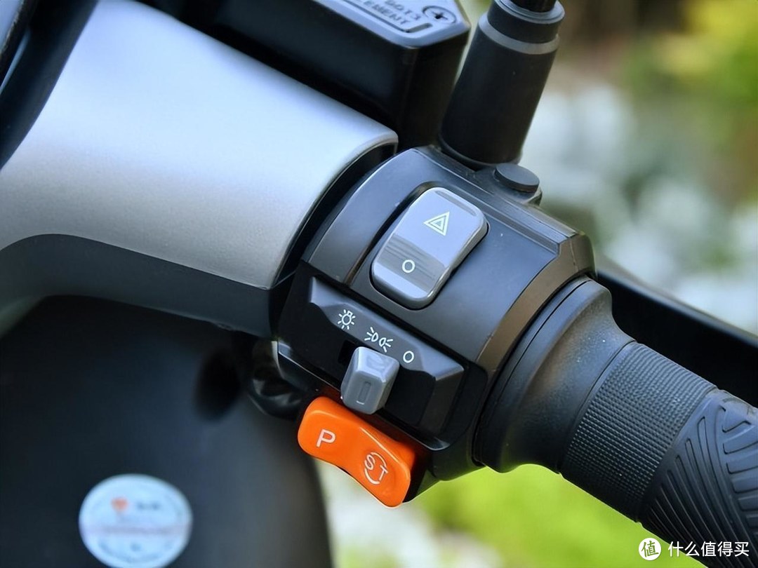 超长续航超强动力 雅迪新品给了我太多惊艳_电动车_什么值得买