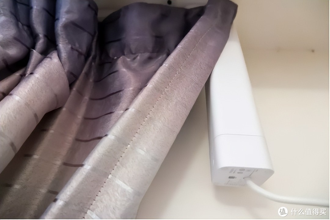 Aqara智能窗帘电机E1让窗帘也智能，语音控制更方便