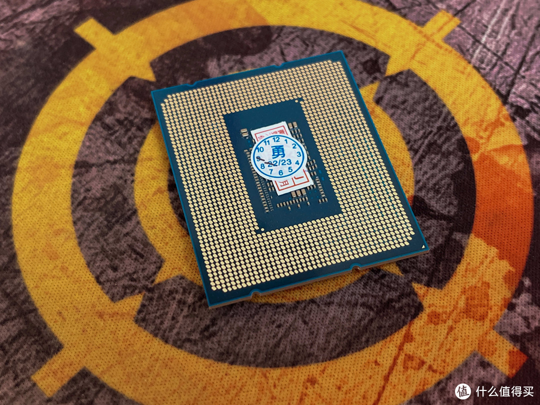 装机遇到两拨人配件都不齐，利用现有配件趁国庆到来前装机练手吧：Intel Pentium G7400无光污染装机秀