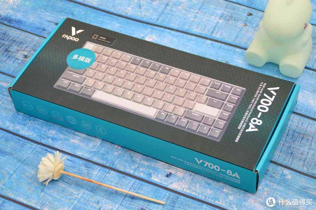 有线无线多模连接，精致键盘的随身佳选-雷柏V700-8A机械键盘评测