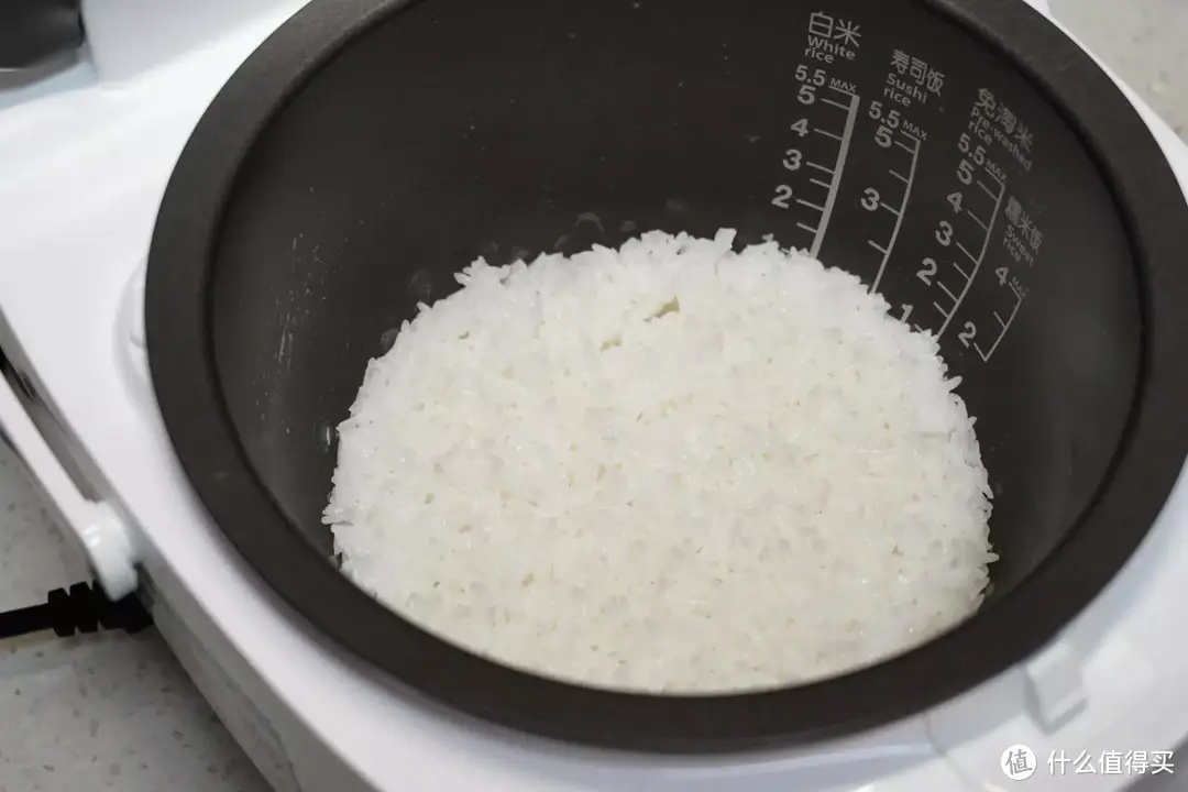 为什么你做的米饭不好吃？从选米到电饭煲，论一碗好米饭是如何诞生的！内附五款0难度电饭煲食谱