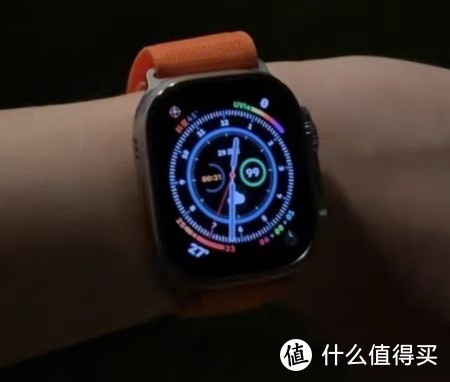 苹果 Apple Watch Ultra，大男孩都登上手表