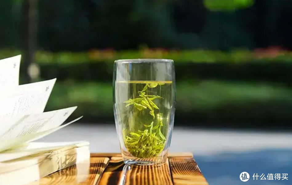 上了年纪怎么喝茶更健康？建议40岁后牢记“2喝2不喝”，好处多