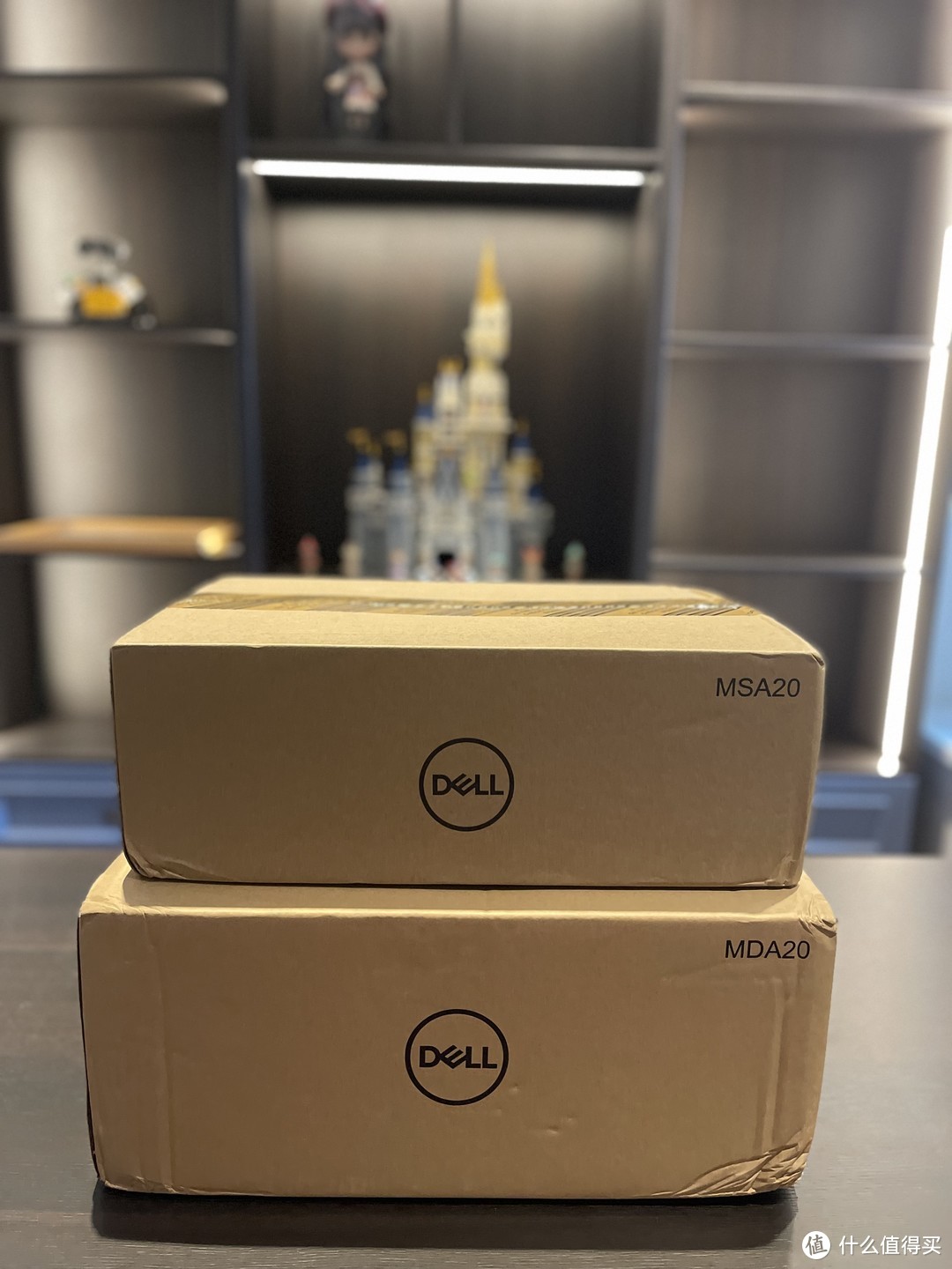 到货，全新未拆封Dell原包 ，居然不是OEM代工，是Dell自己造的？至少外包装和商品说明书没有说任何代工厂信息