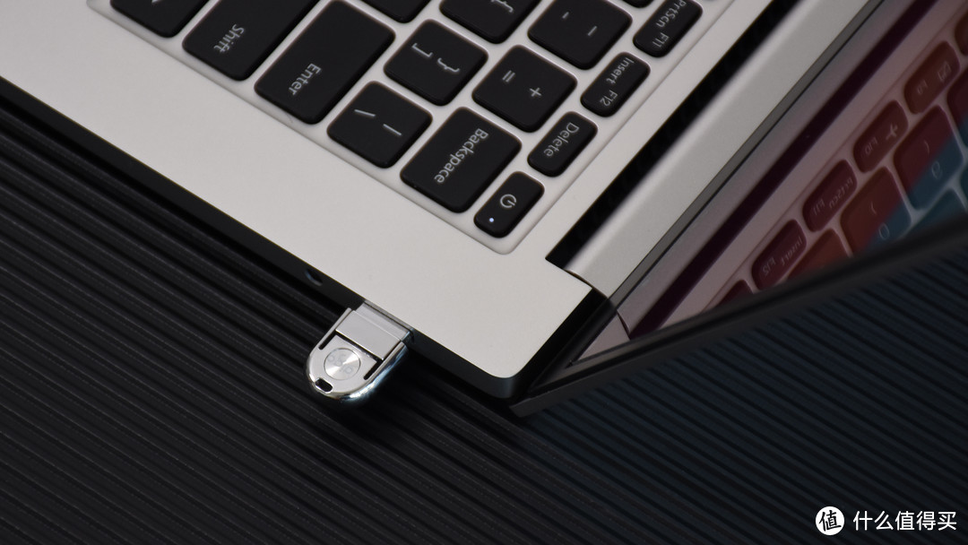 aigo U358多功能Type C闪存U盘：USB 3.2高速读写，手机资料一键备份
